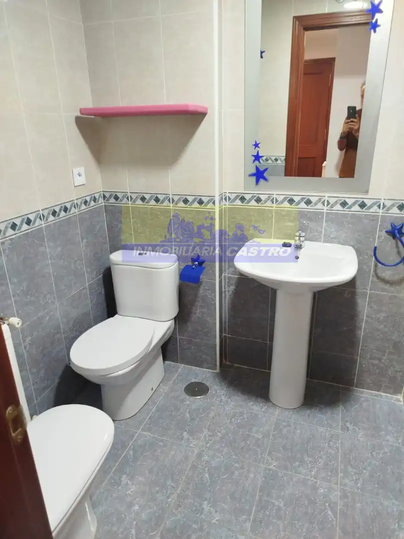 Badezimmer von Wohnung zur Miete in Castro-Urdiales mit Heizung, Möbliert und Balkon