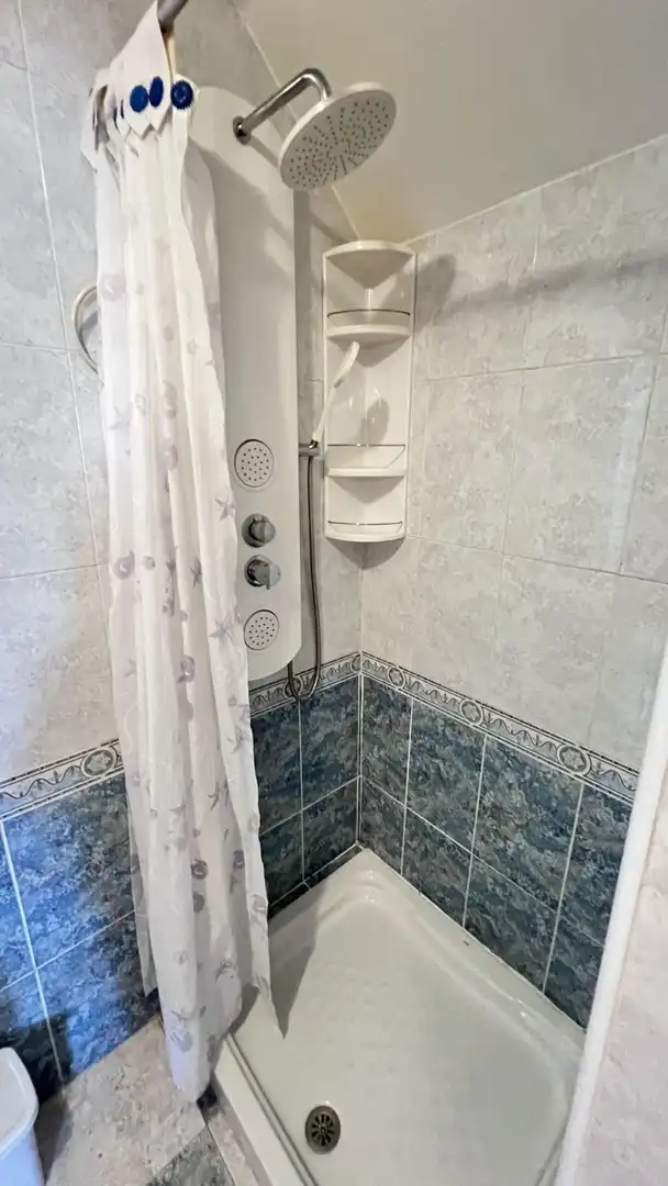 Baño de Casa adosada en venta en Torrevieja con Aire acondicionado, Jardín privado y Terraza