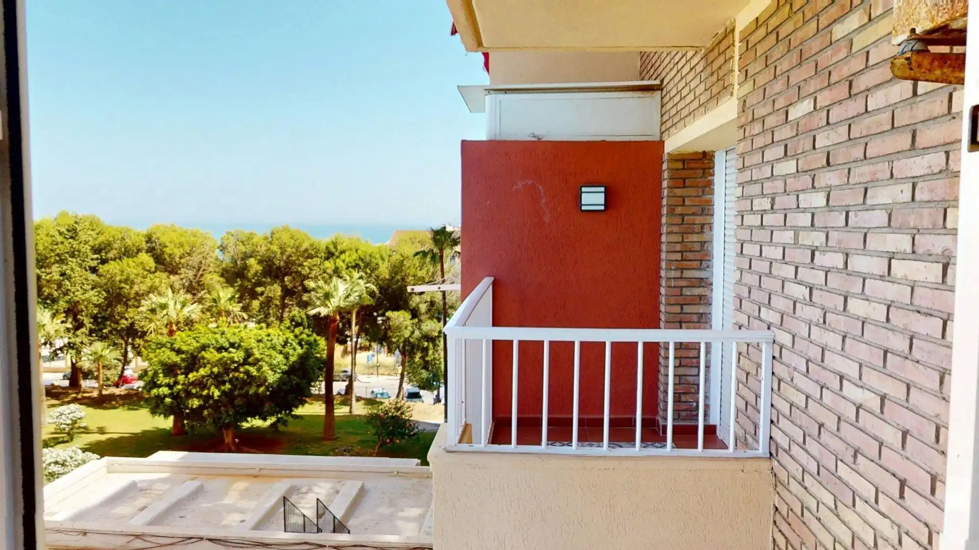 Balcony of Flat for sale in Benalmádena  with Air Conditioner, Swimming Pool and Furnished