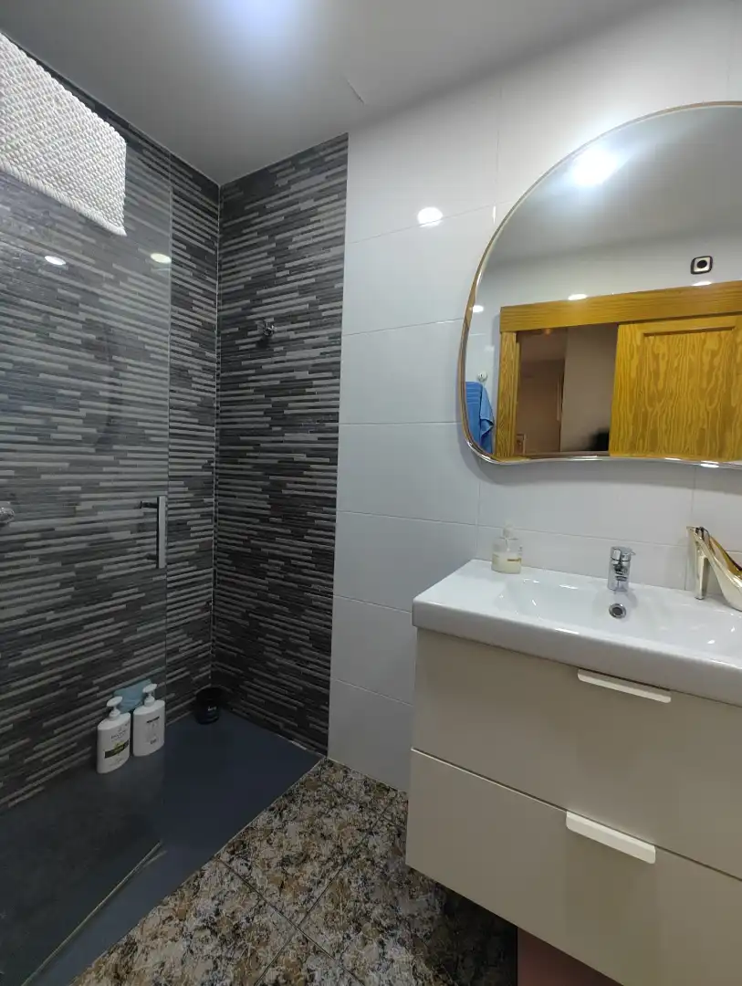 Bathroom of Flat for sale in Murcia  with Air Conditioner, Heating and Storage room