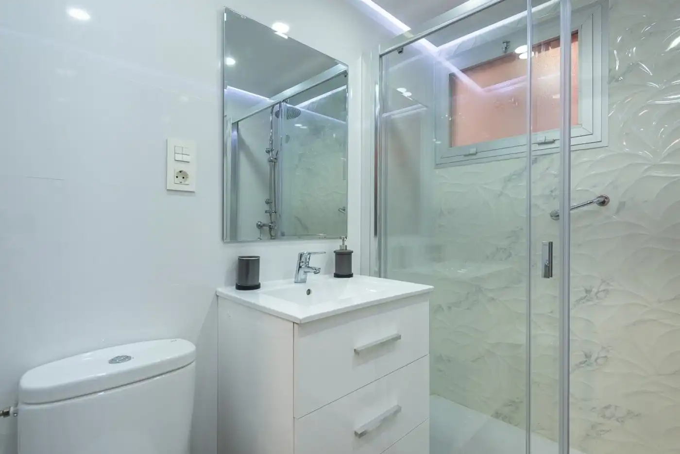 Badezimmer von Wohnung zur Miete in Málaga mit Klimaanlage, Terrasse und Möbliert