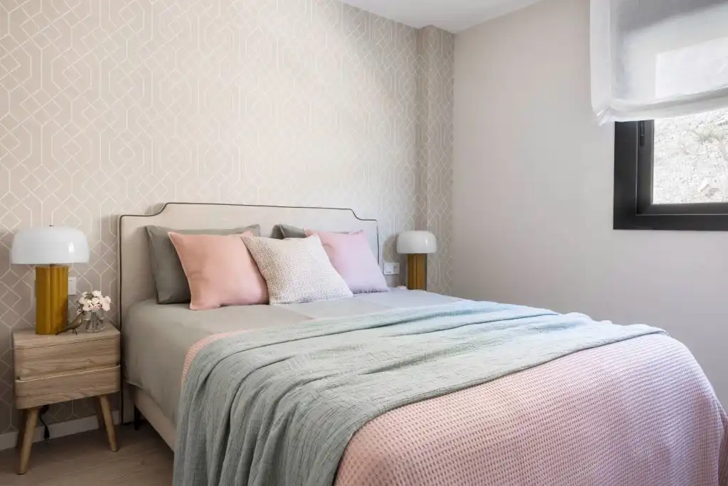 Habitación de Ático en venta en Rincón de la Victoria con Terraza y Piscina comunitaria