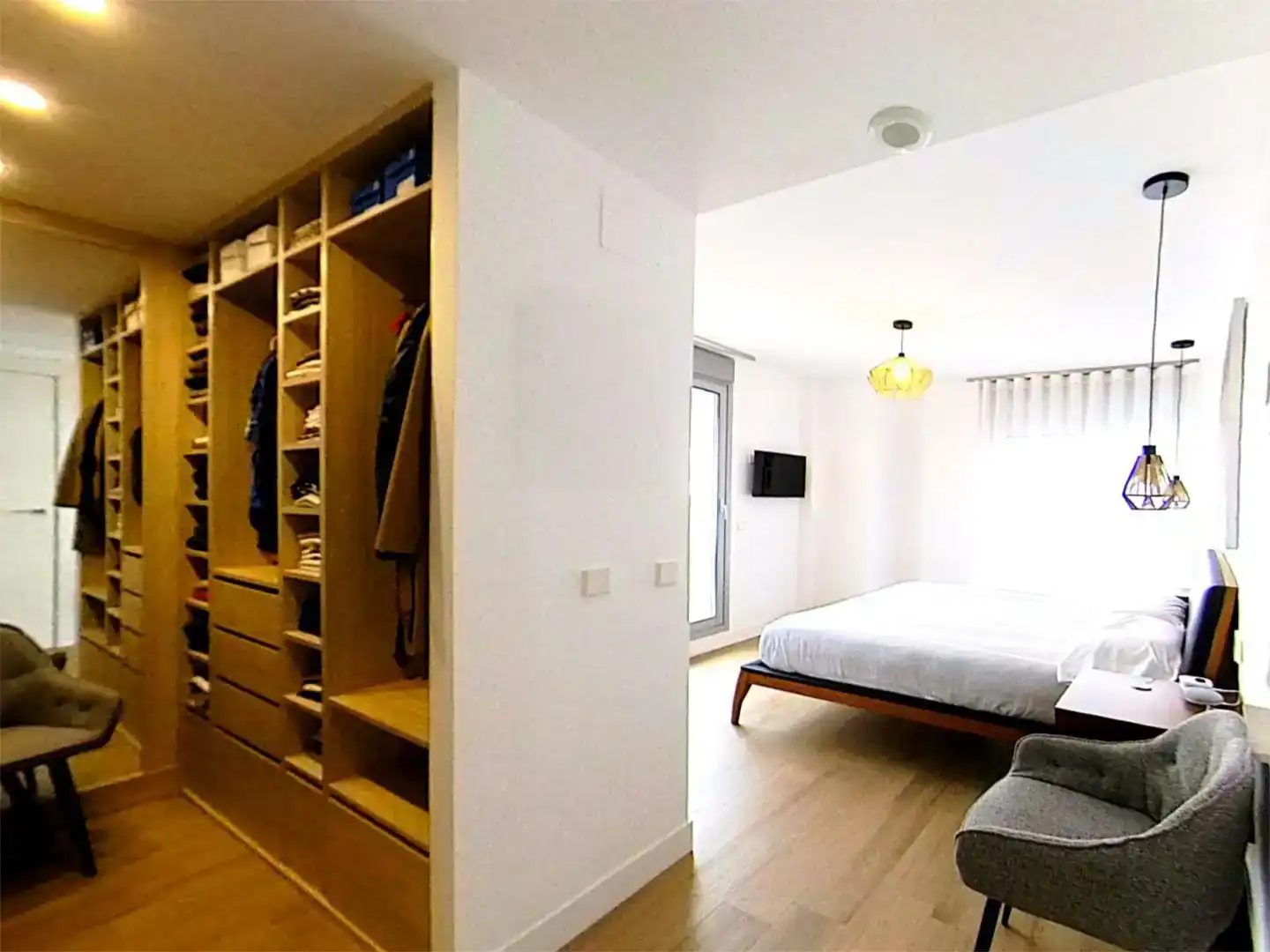 Bedroom of Flat for sale in Boadilla del Monte  with Air Conditioner, Swimming Pool and Balcony