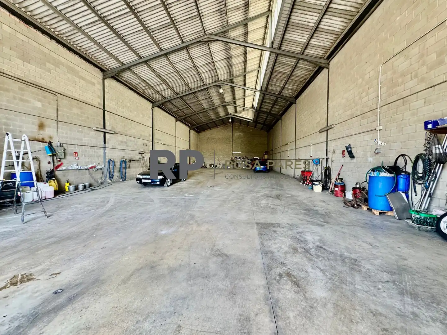 Vista exterior de Nave industrial en venta en Tona