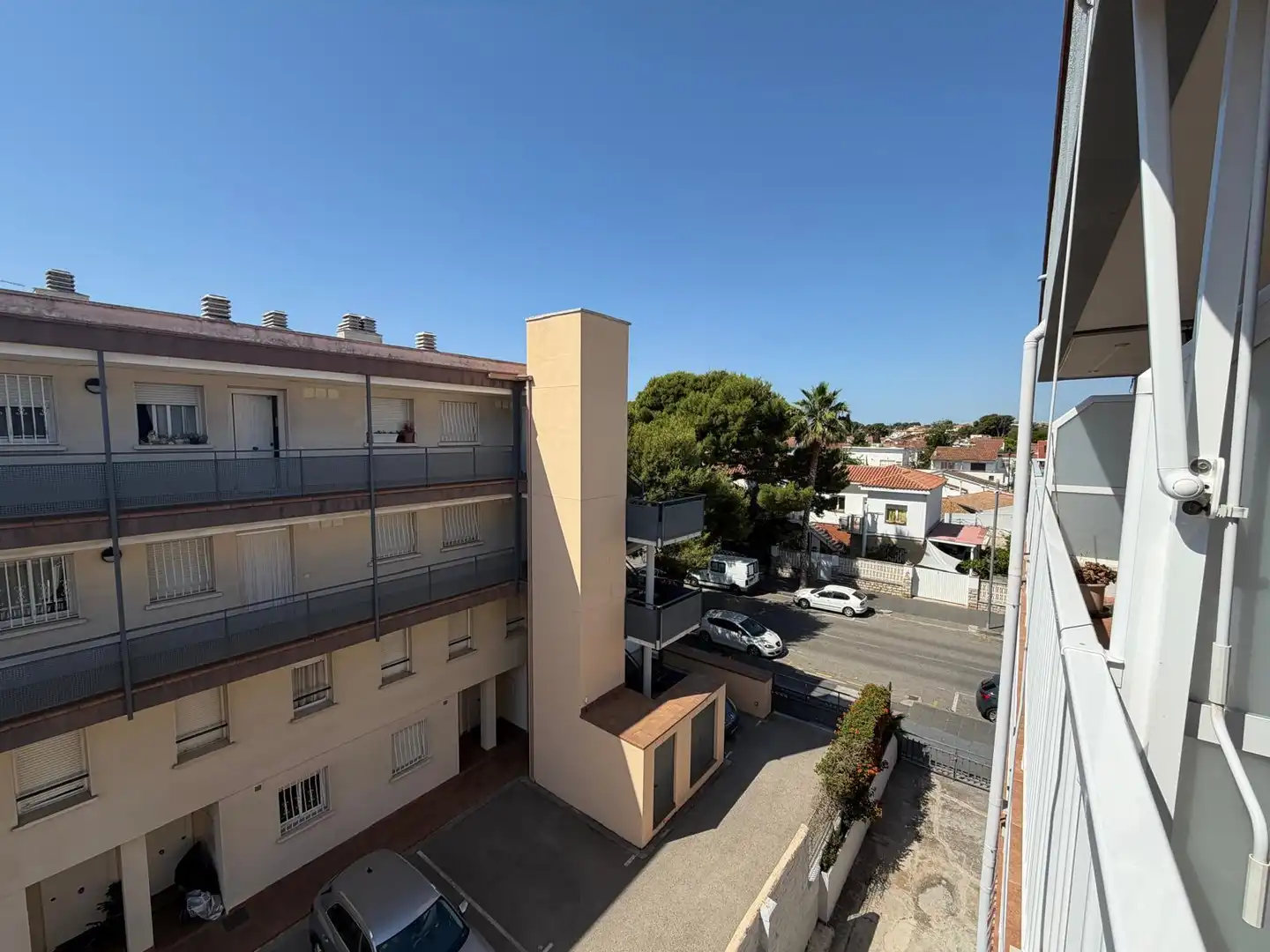 Vista exterior de Apartament en venda en El Vendrell amb Aire condicionat, Parquet i Terrassa