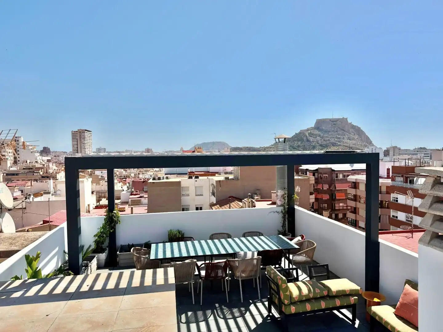 Terrasse von Dachboden zum Verkauf in Alicante / Alacant mit Klimaanlage, Heizung und Terrasse