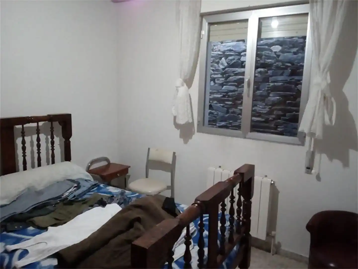 Dormitori de Casa adosada en venda en Benuza