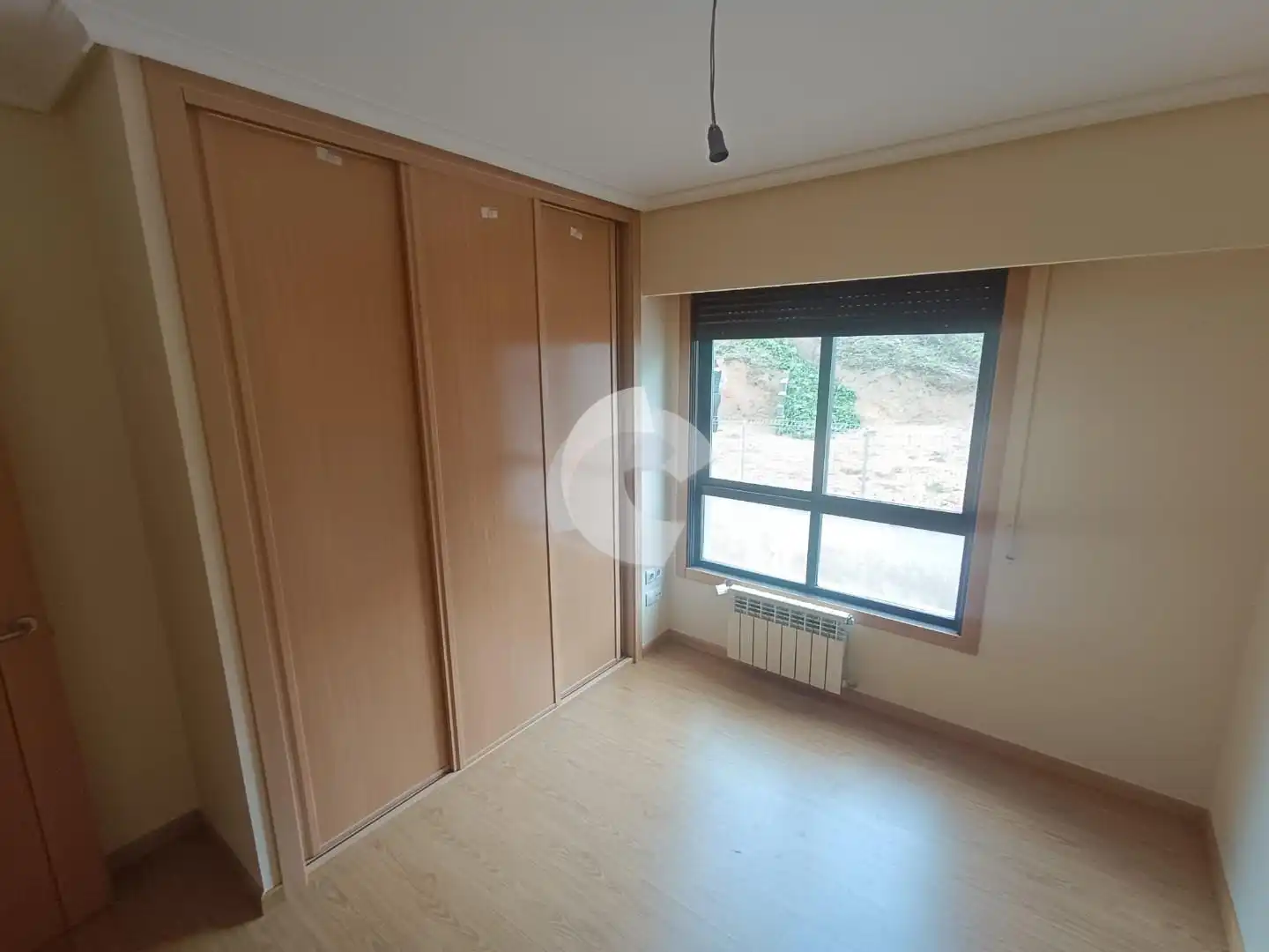 Schlafzimmer von Dachboden zum Verkauf in Ourense Capital  mit Heizung und Abstellraum