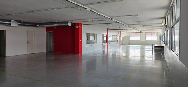 Nave industrial en Alquiler en ALEXANDRE GOICOECHEA en Mas Lluí - Els Miralls