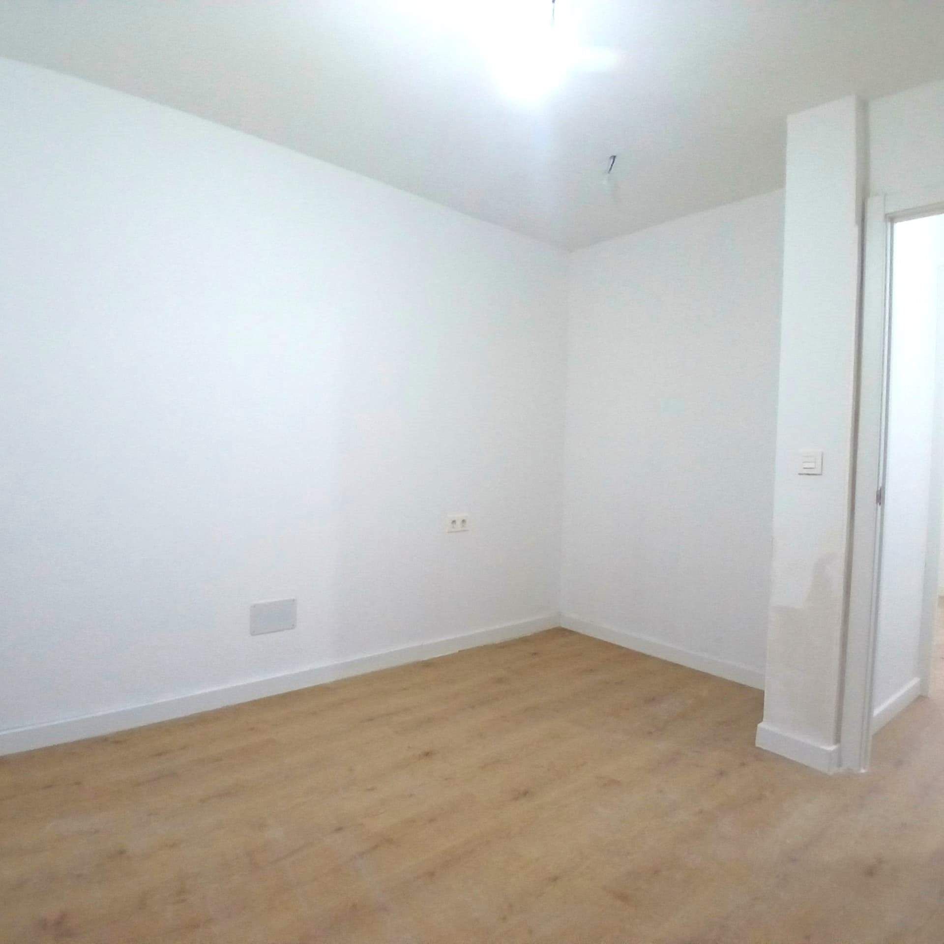 Dormitori de Apartament en venda en San Andrés del Rabanedo amb Parquet i Traster