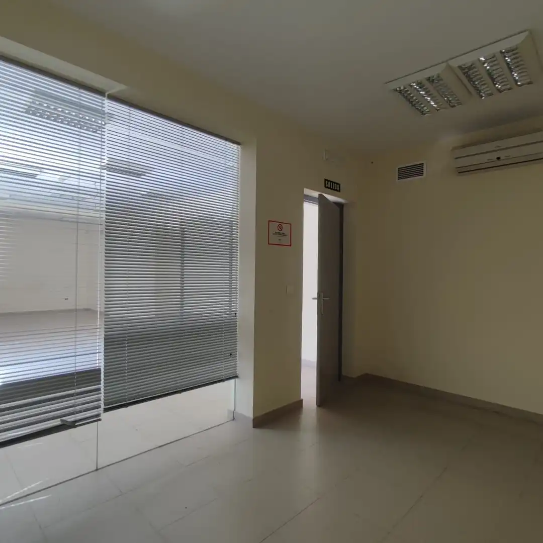 Local en venta en Fuente-Tójar con Aire acondicionado