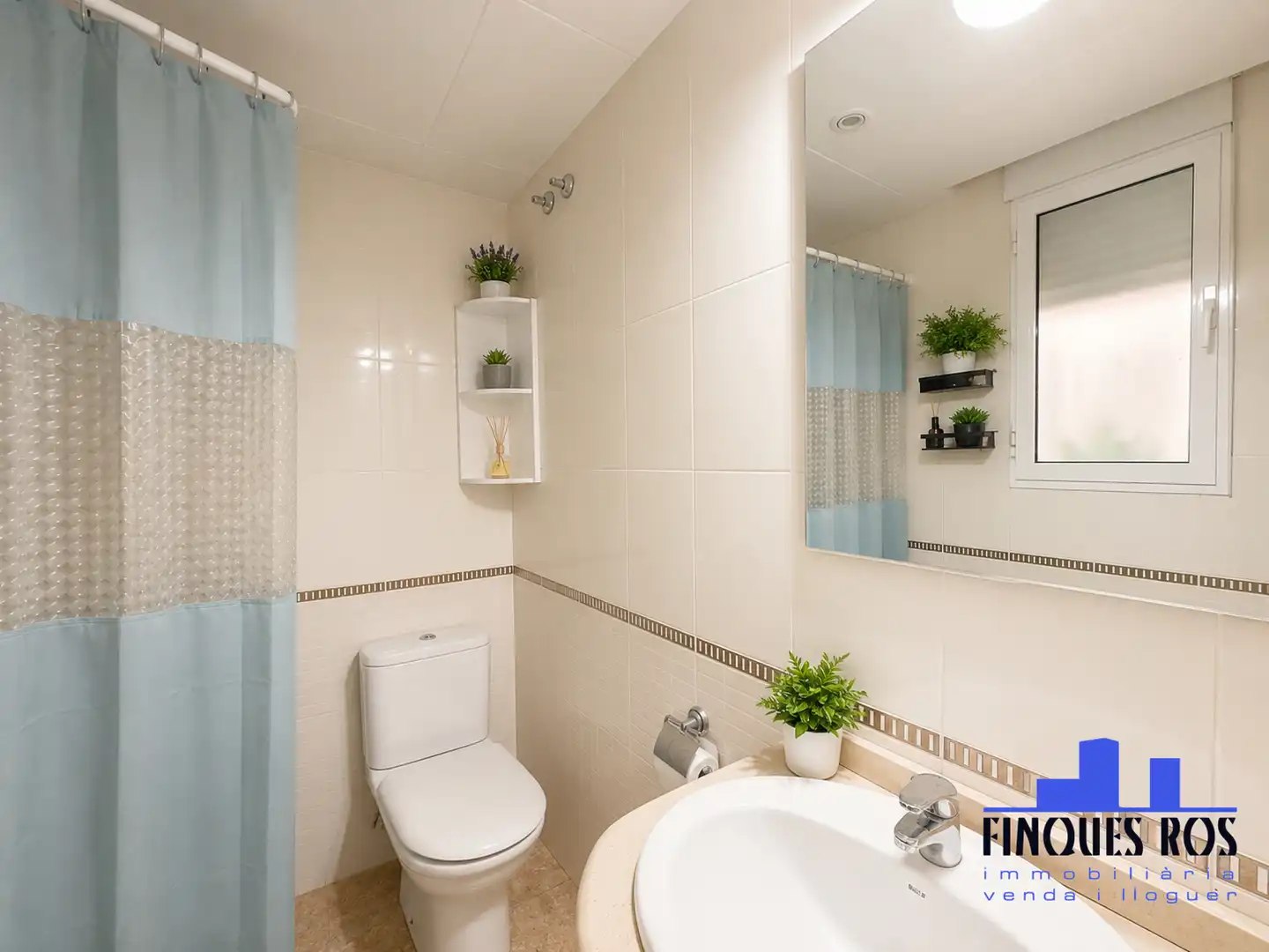 Baño de Piso en venta en Vinaròs con Aire acondicionado, Calefacción y Terraza
