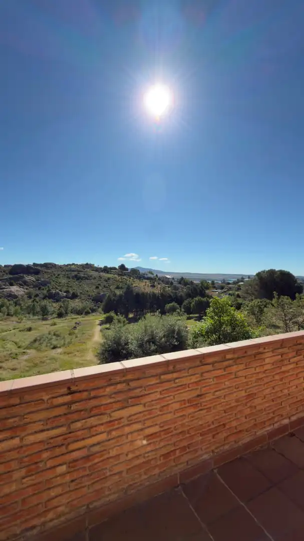 Jardí de Casa o xalet en venda en Manzanares El Real amb Aire condicionat, Calefacció i Jardí privat