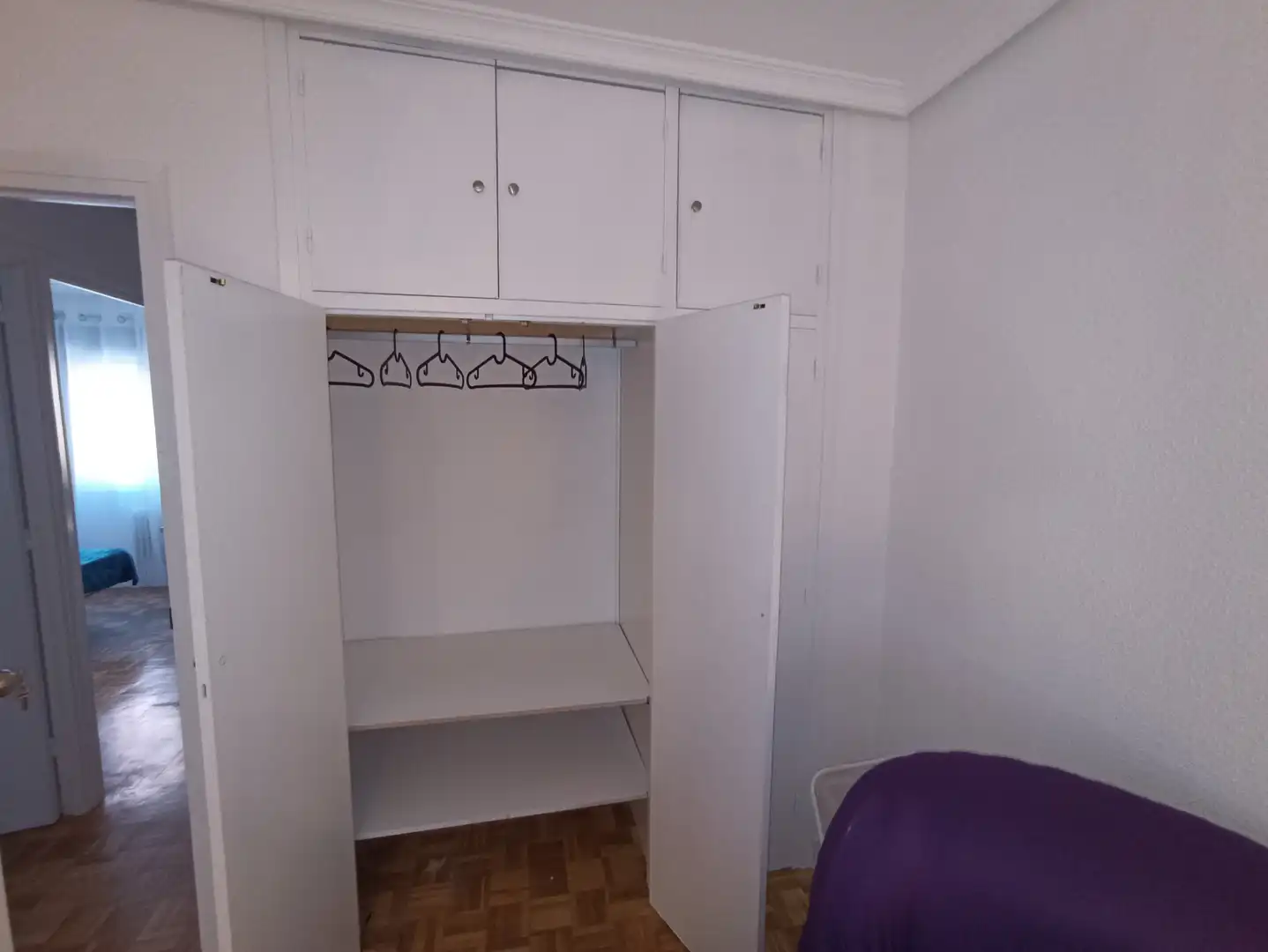 Bedroom of Flat for share in Ávila  with Heating, Parquet flooring and Terrace