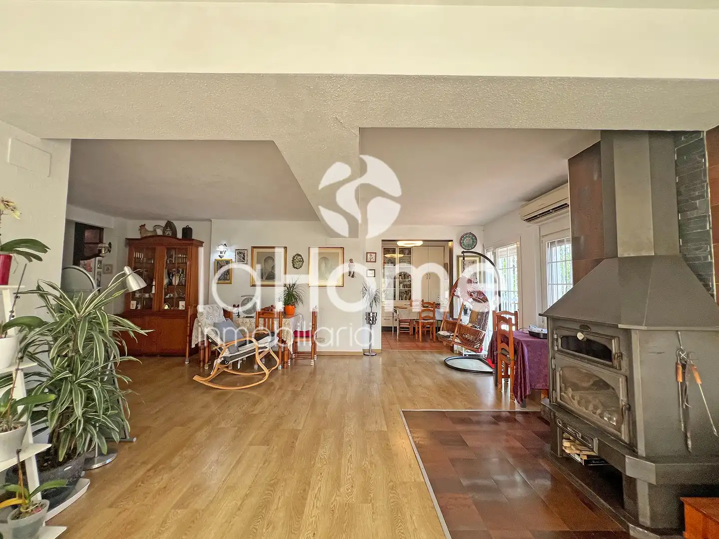 Wohnzimmer von Haus oder Chalet zum Verkauf in Paterna mit Klimaanlage, Privatgarten und Parkett