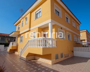 Vista exterior de Casa adosada en venda en Sueca amb Aire condicionat, Terrassa i Balcó