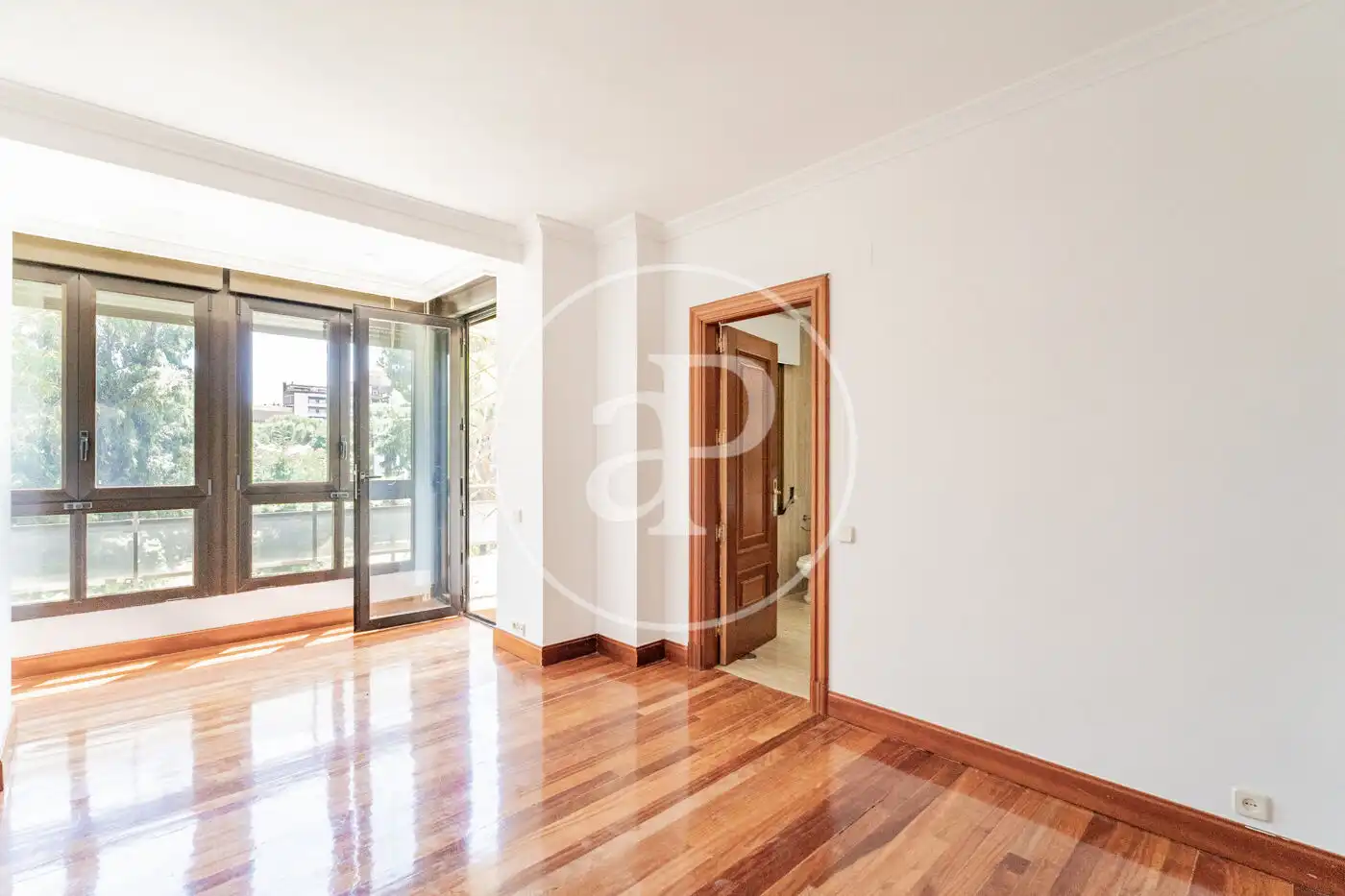 Piso de alquiler en Madrid con Aire acondicionado, Calefacción y Jardín privado