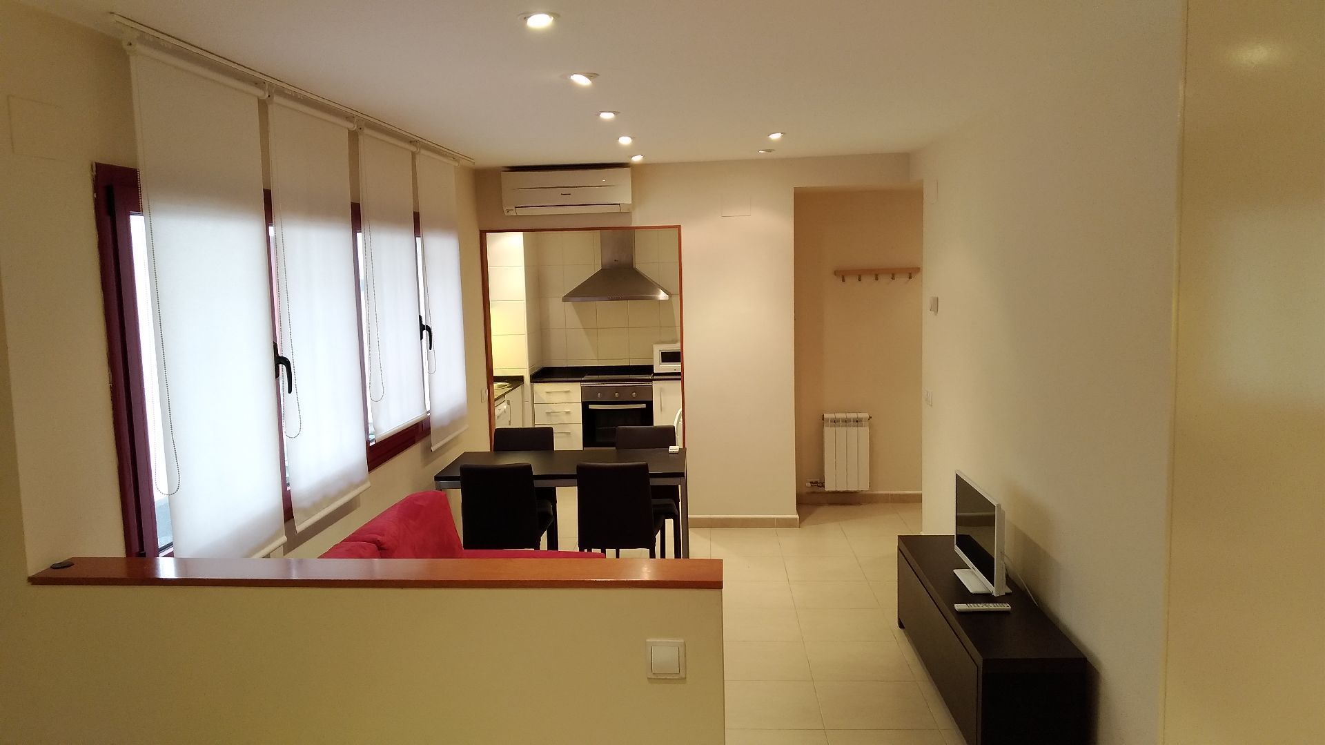 Sala d'estar de Estudi de lloguer en  Lleida Capital amb Aire condicionat, Calefacció i Moblat