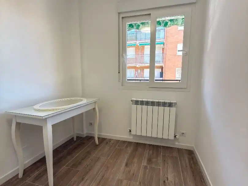 Schlafzimmer von Wohnung zur Miete in Alcalá de Henares mit Klimaanlage und Terrasse