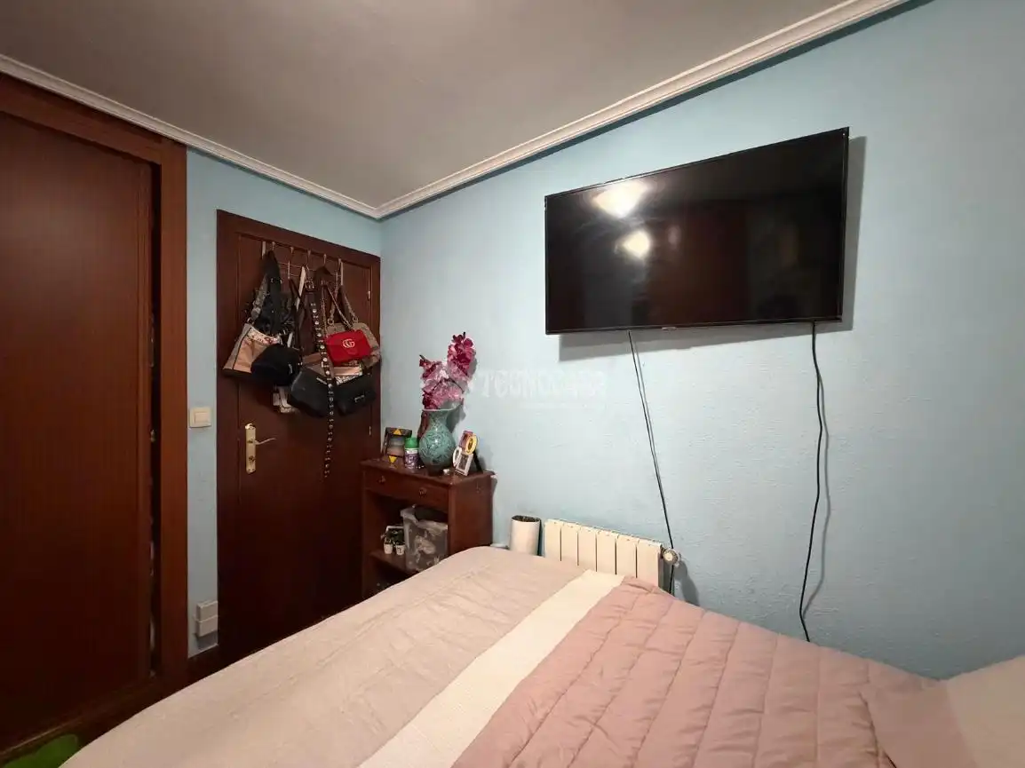 Habitación de Piso en venta en Castro-Urdiales con Amueblado y Balcón