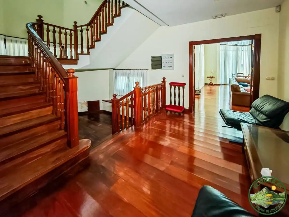 Casa o chalet en venta en Nava con Calefacción, Jardín privado y Parquet