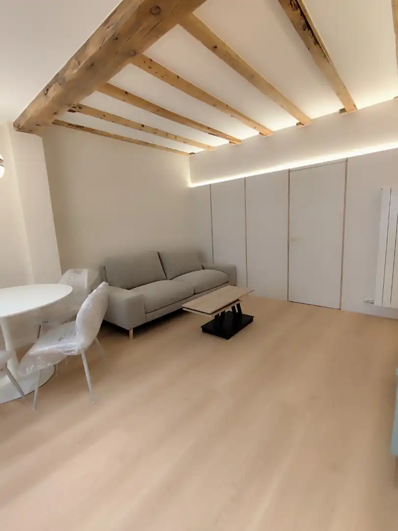 Sala d'estar de Pis en venda en Burgos amb Parquet