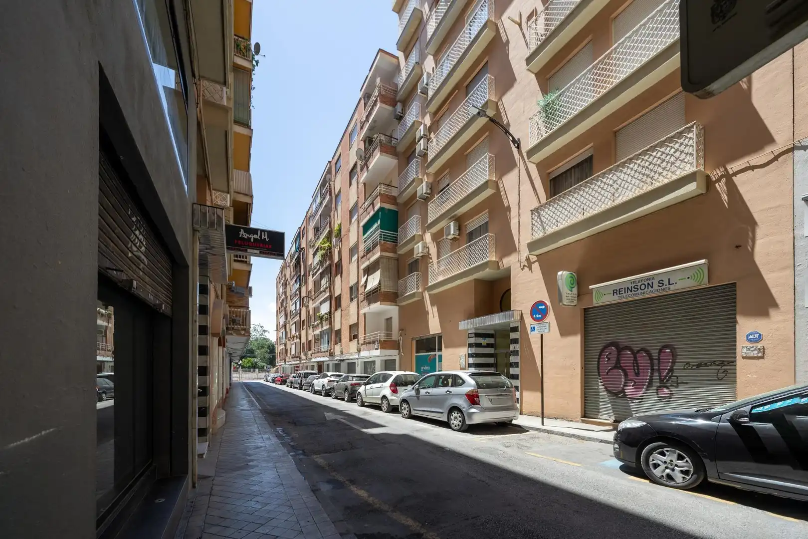 Vista exterior de Piso en venta en Granada con Calefacción