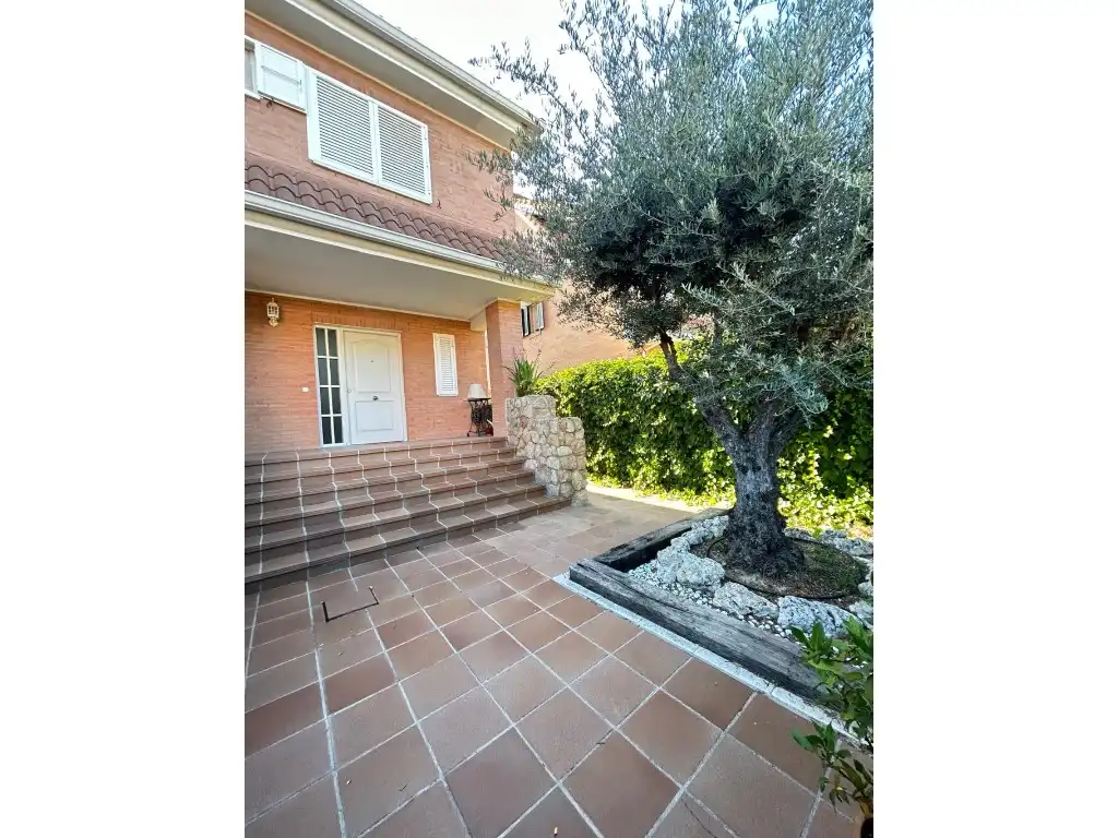Habitación en Calle Francisco Pizarro, Villanueva de la Cañada ciudad