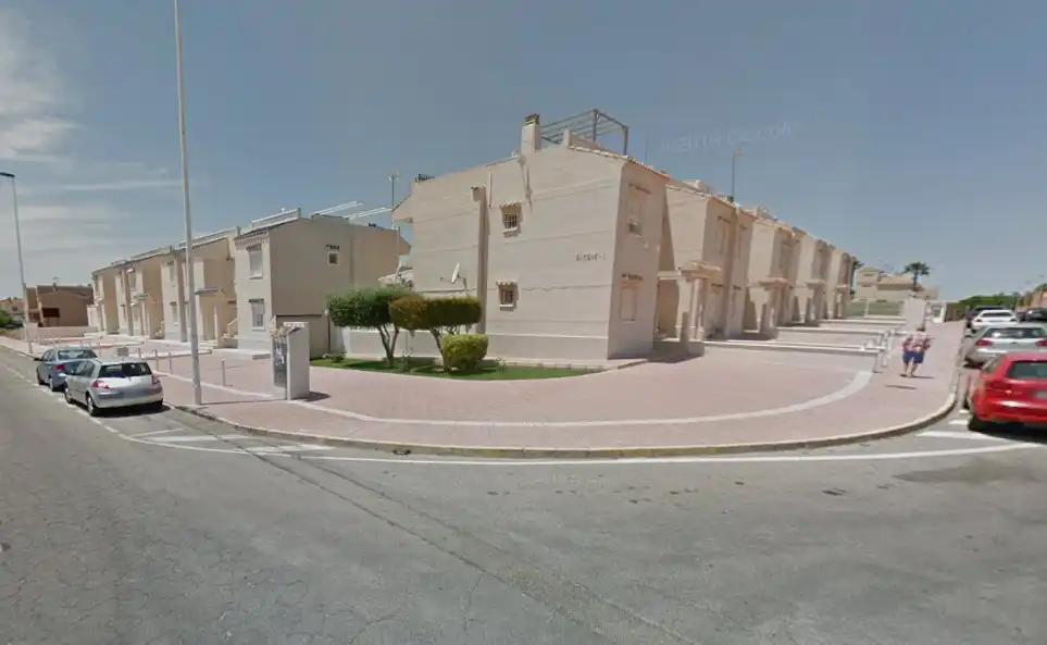 Vista exterior de Piso en venta en Petrer