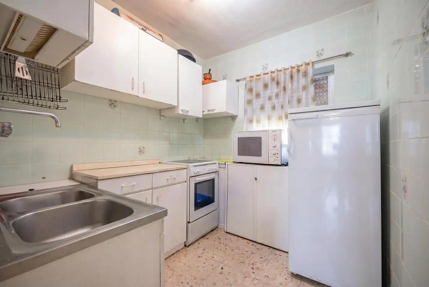 Kitchen of Country homes for sale in Gemuño  with Private garden, Terrace and Swimming Pool