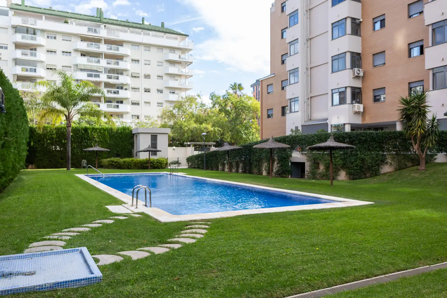 Piscina de Pis de lloguer en Valencia amb Aire condicionat, Calefacció i Terrassa