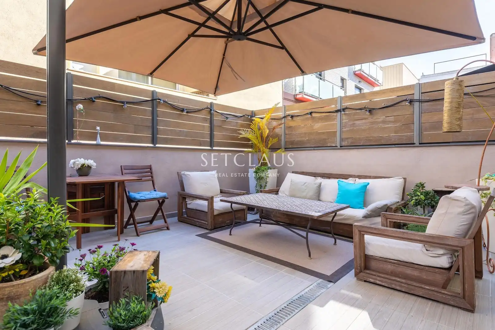 Terrasse von Maisonette zum Verkauf in El Masnou mit Klimaanlage, Heizung und Parkett