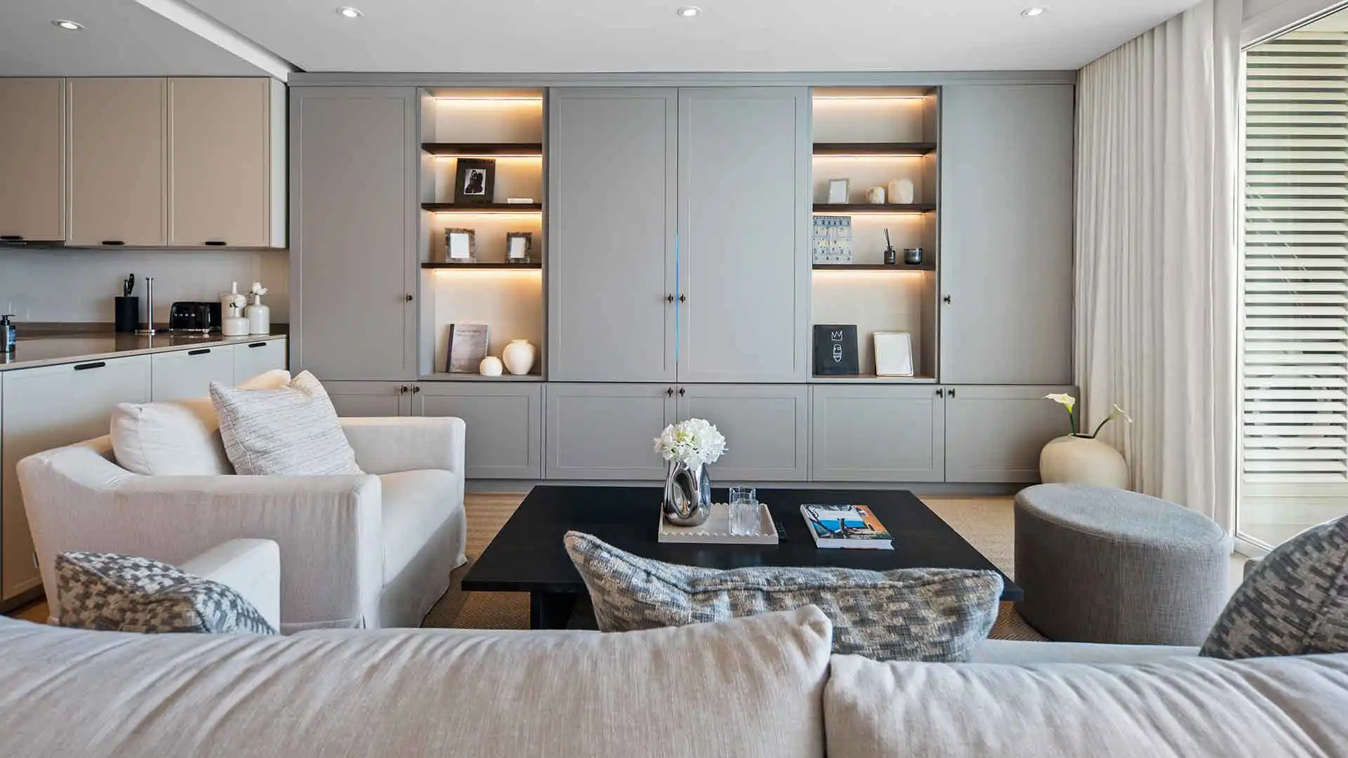 Sala de estar de Apartamento en venta en Marbella con Aire acondicionado, Terraza y Piscina