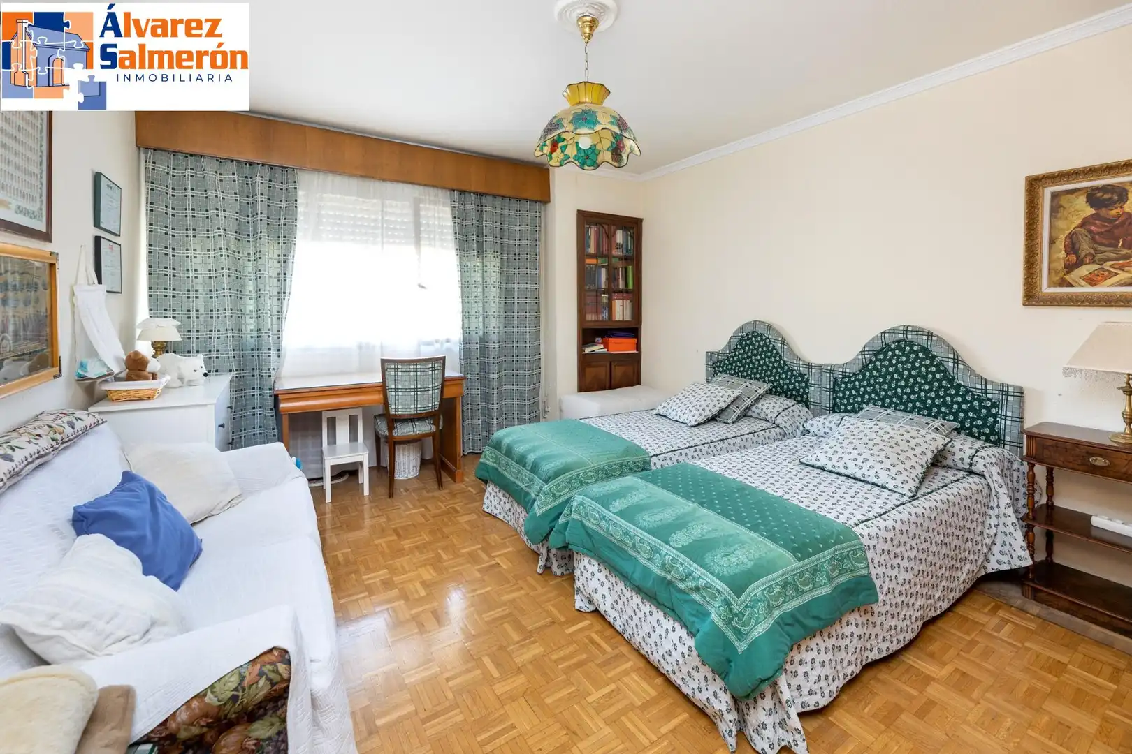 Bedroom of Flat for sale in Granada  with Heating and Balcony