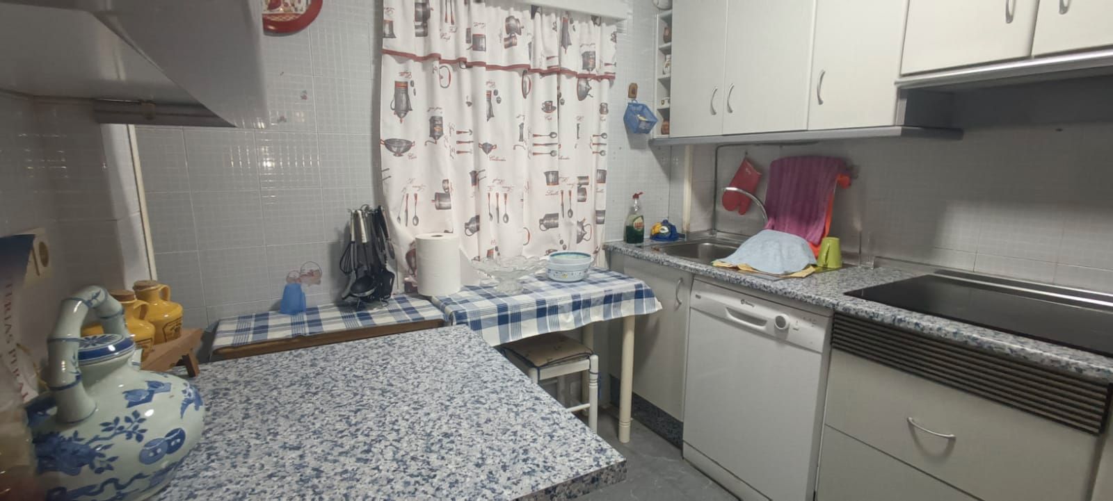 Cocina de Piso en venta en La Línea de la Concepción con Amueblado