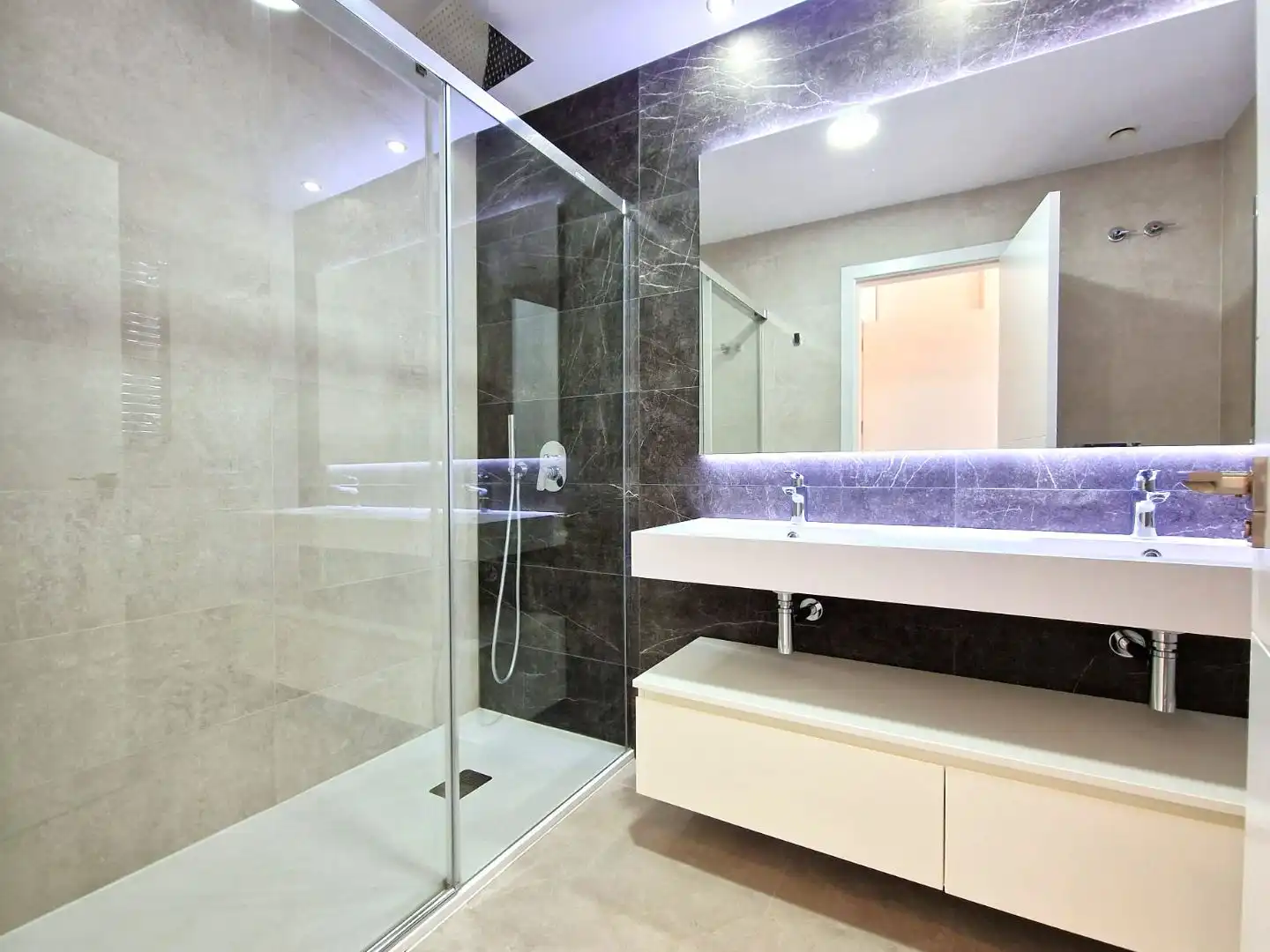 Flat with lift for sale in Avda. Republica Argentina 6, imagen 14
