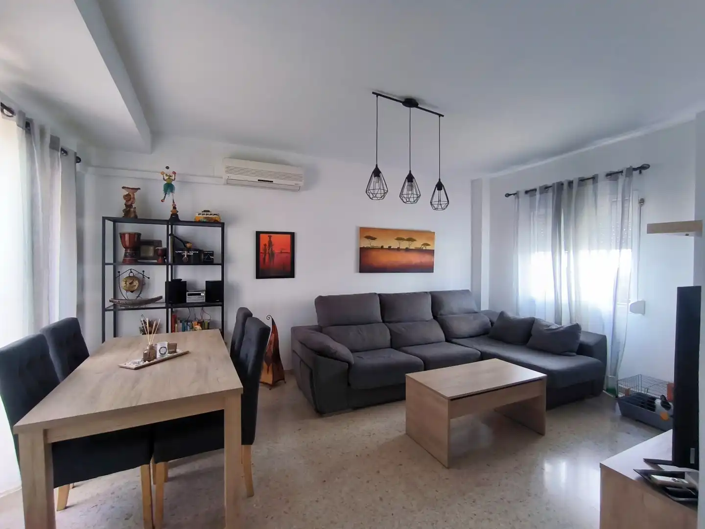 Sala de estar de Casa adosada en venta en Camas con Aire acondicionado y Amueblado