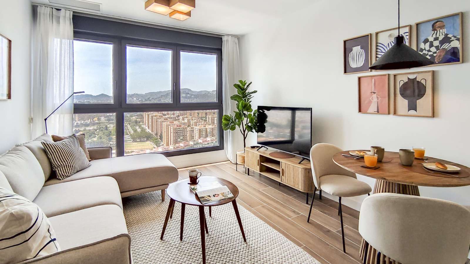 Sala d'estar de Estudi per a compartir en Málaga Capital amb Aire condicionat i Terrassa