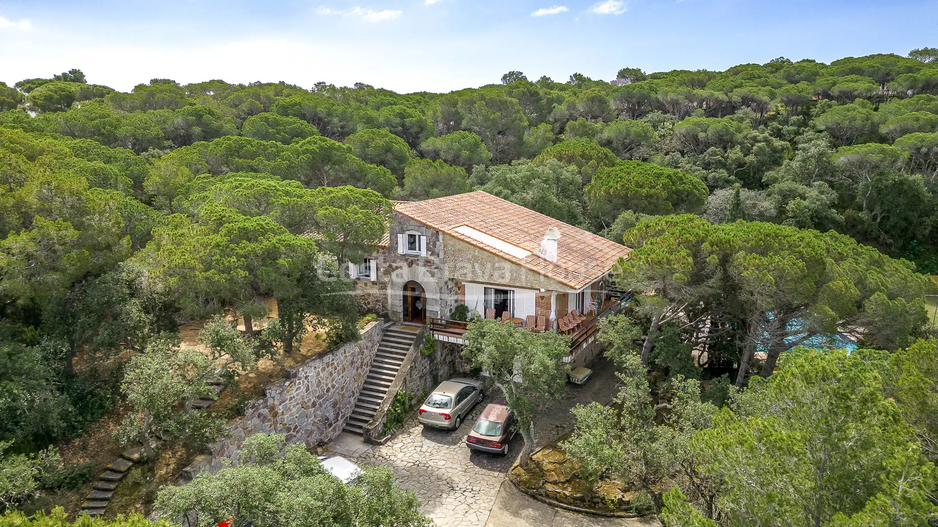 Vista exterior de Finca rústica en venda en Sant Feliu de Guíxols amb Aire condicionat, Calefacció i Jardí privat