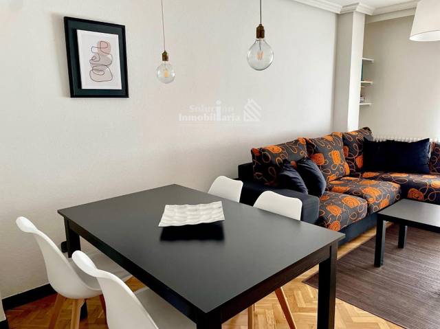 Piso en Alquiler en Salesas