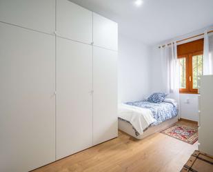 Bedroom of Flat to share in Sant Cugat del Vallès  with Air Conditioner, Heating and Terrace