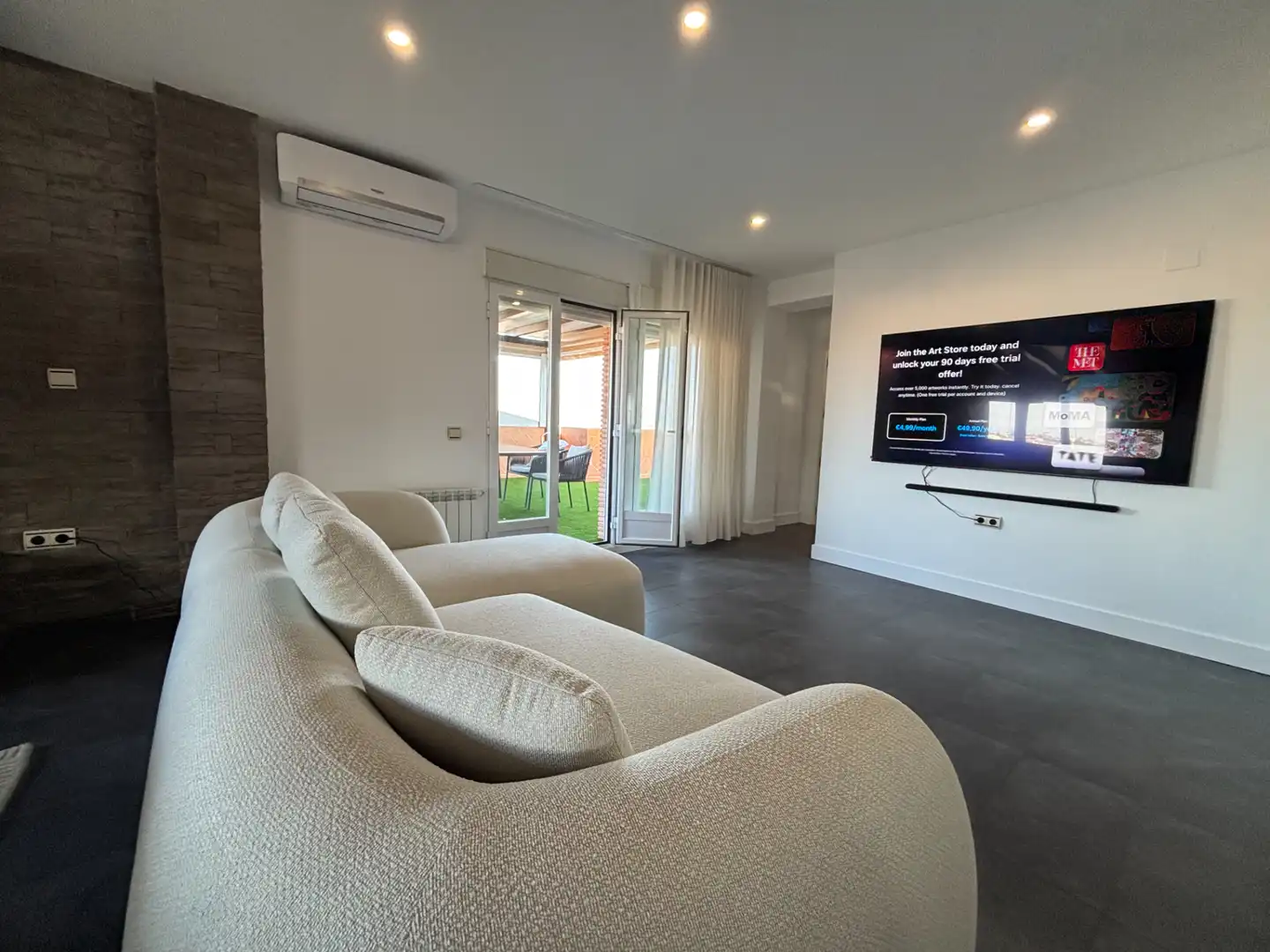 Sala de estar de Ático de alquiler en La Zubia con Aire acondicionado, Calefacción y Jardín privado