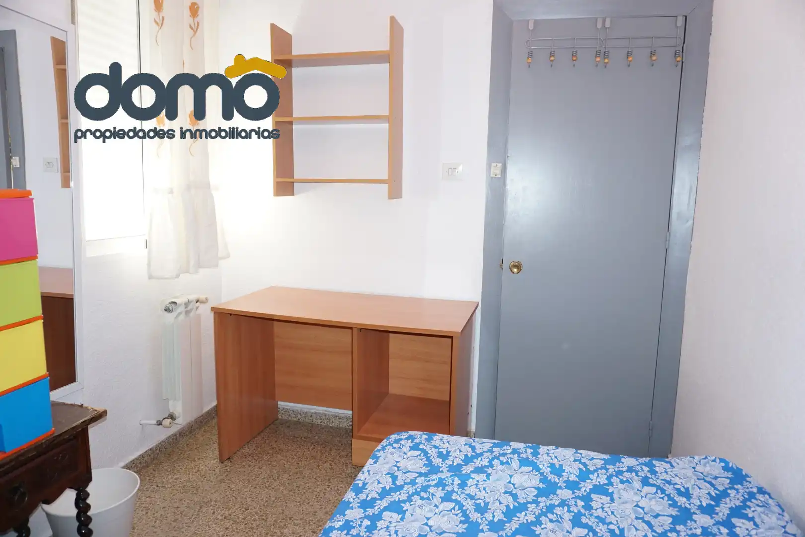Habitación de Piso en venta en Granada con Calefacción, Amueblado y Horno