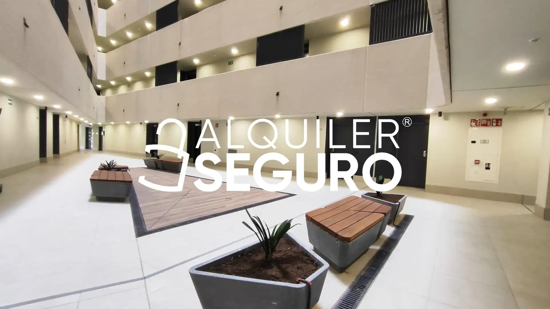 Piso de alquiler en Valencia con Aire acondicionado, Terraza y Trastero