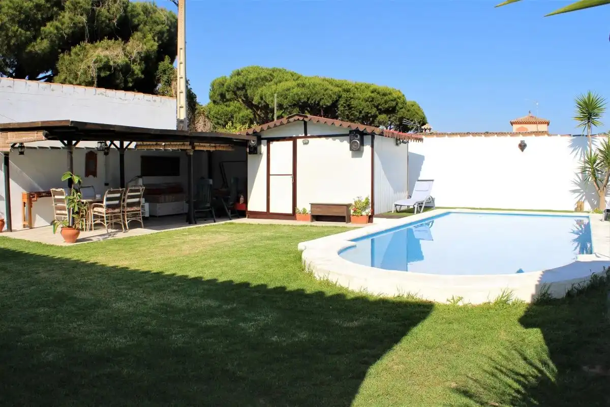 Jardí de Casa o xalet de lloguer en Chiclana de la Frontera amb Jardí privat, Terrassa i Piscina