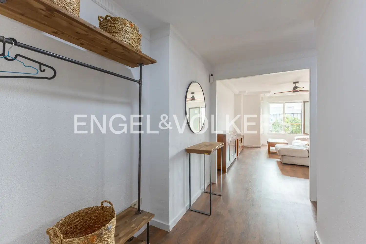 Wohnung zur Miete in Valencia mit Klimaanlage, Heizung und Parkett
