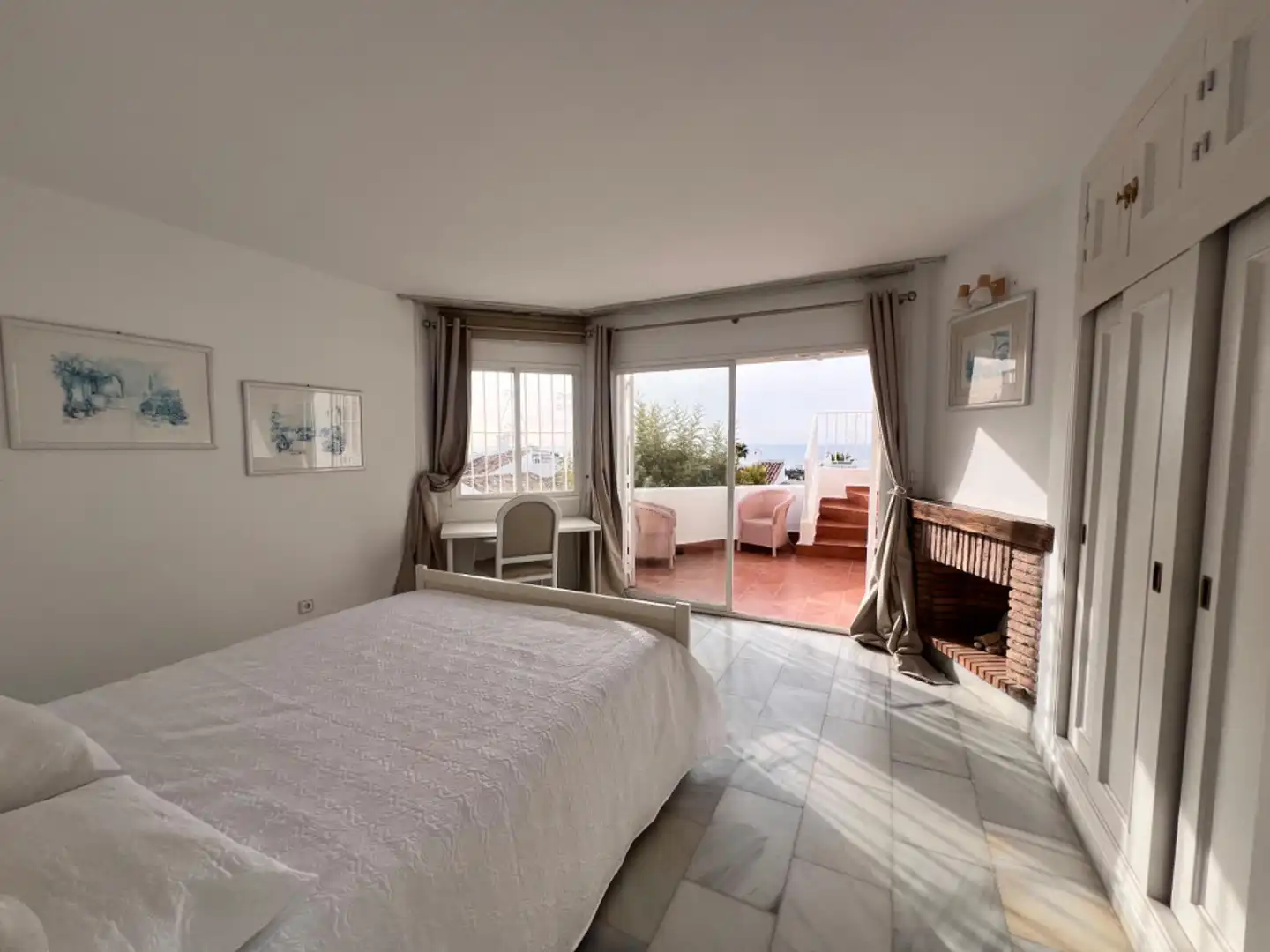 Dormitori de Casa adosada en venda en Mijas amb Jardí privat, Terrassa i Traster