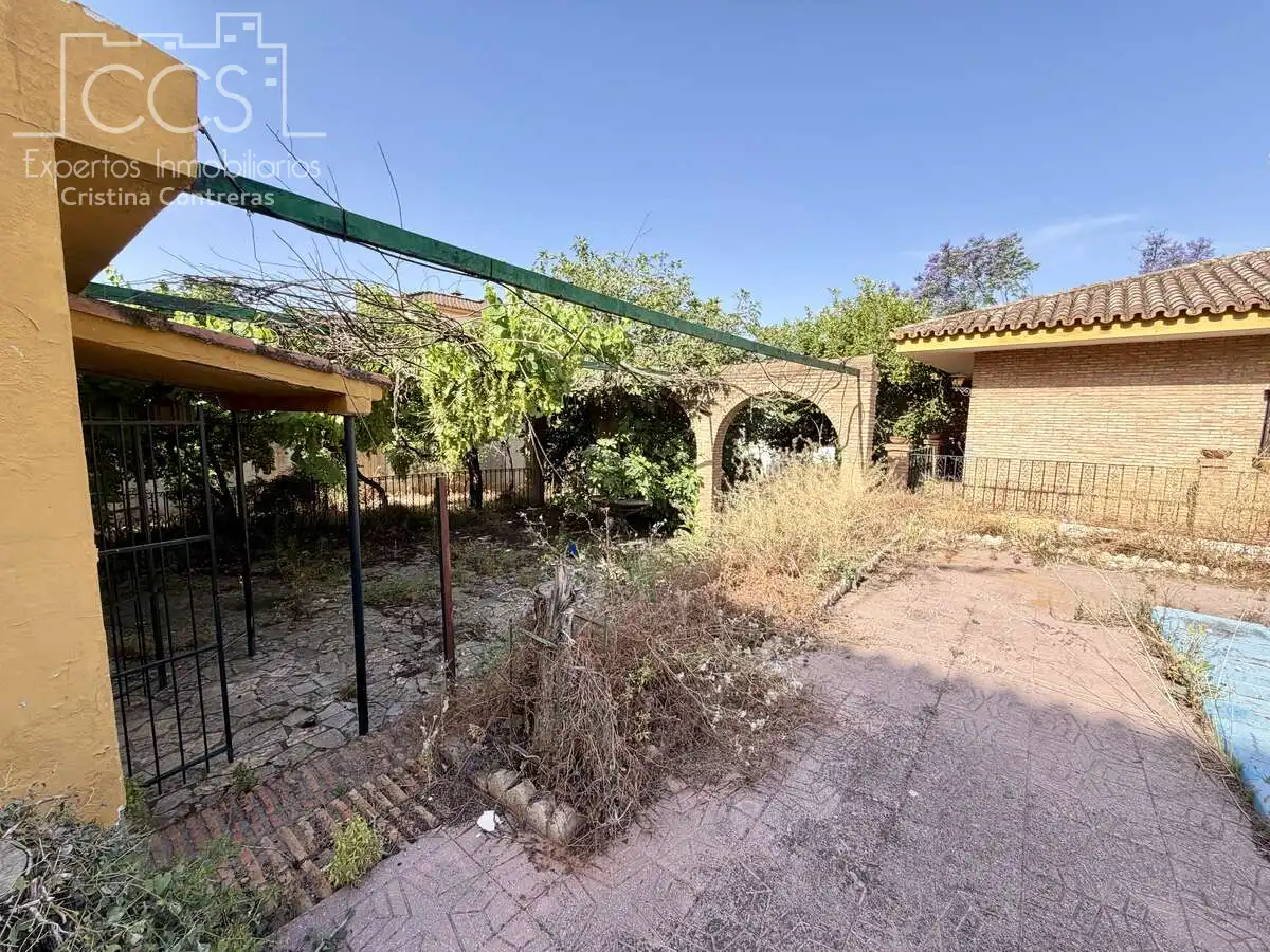 Casa o xalet en venda en Mairena del Alcor amb Aire condicionat, Traster i Piscina