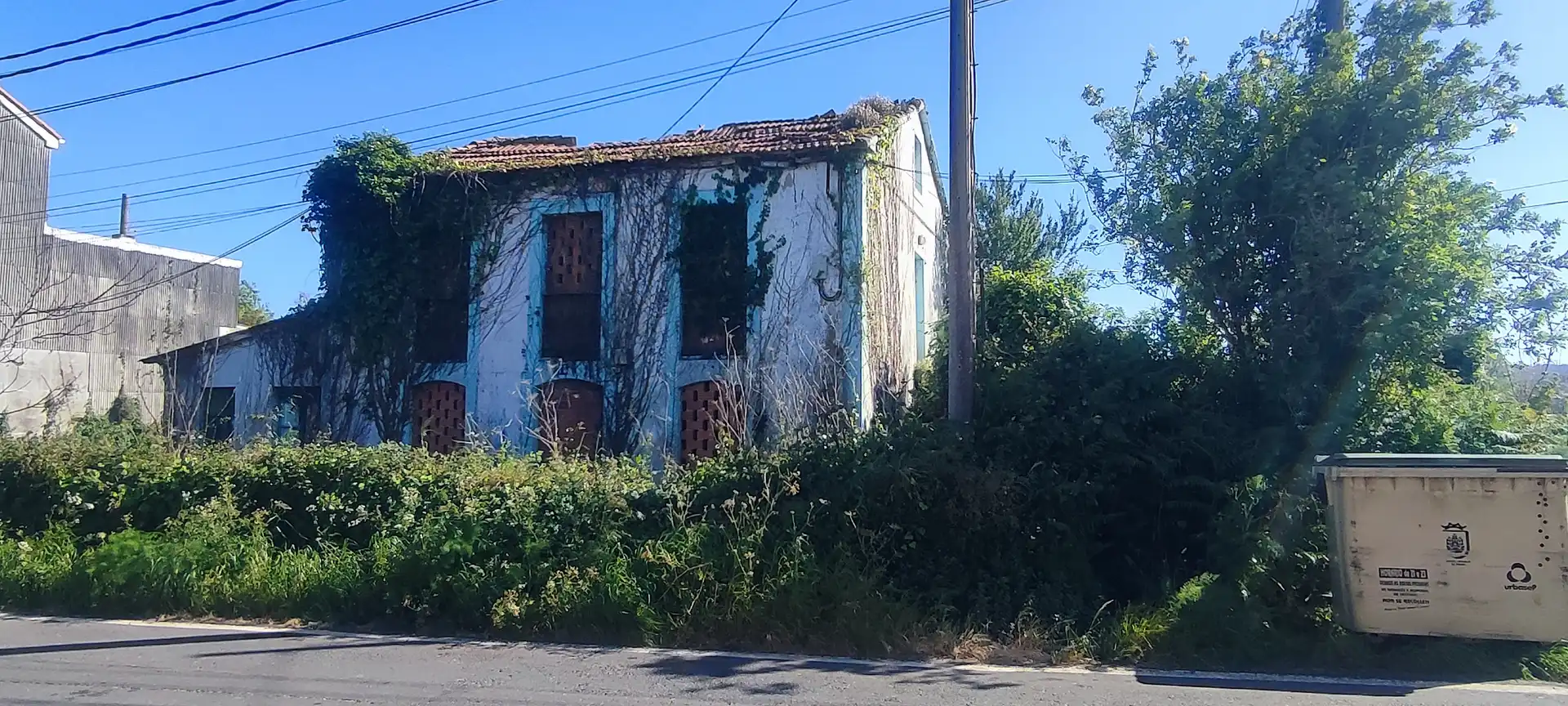 Vista exterior de Casa o xalet en venda en Ferrol amb Jardí privat