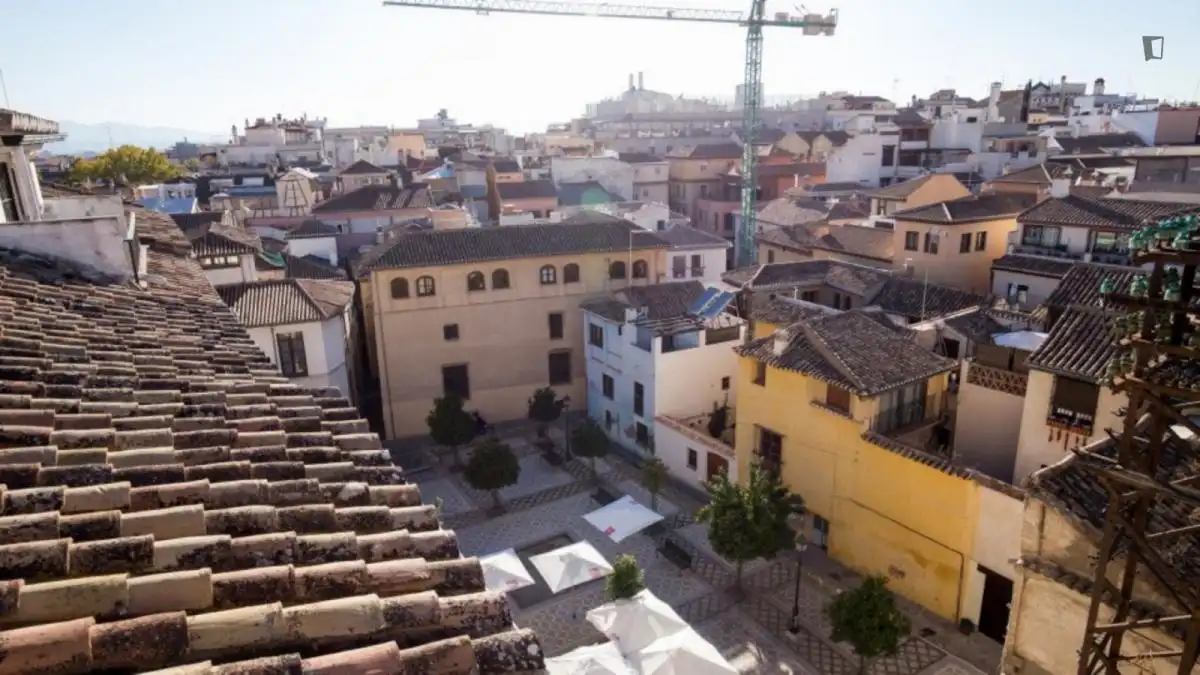 Study for rent in San Matías - Realejo